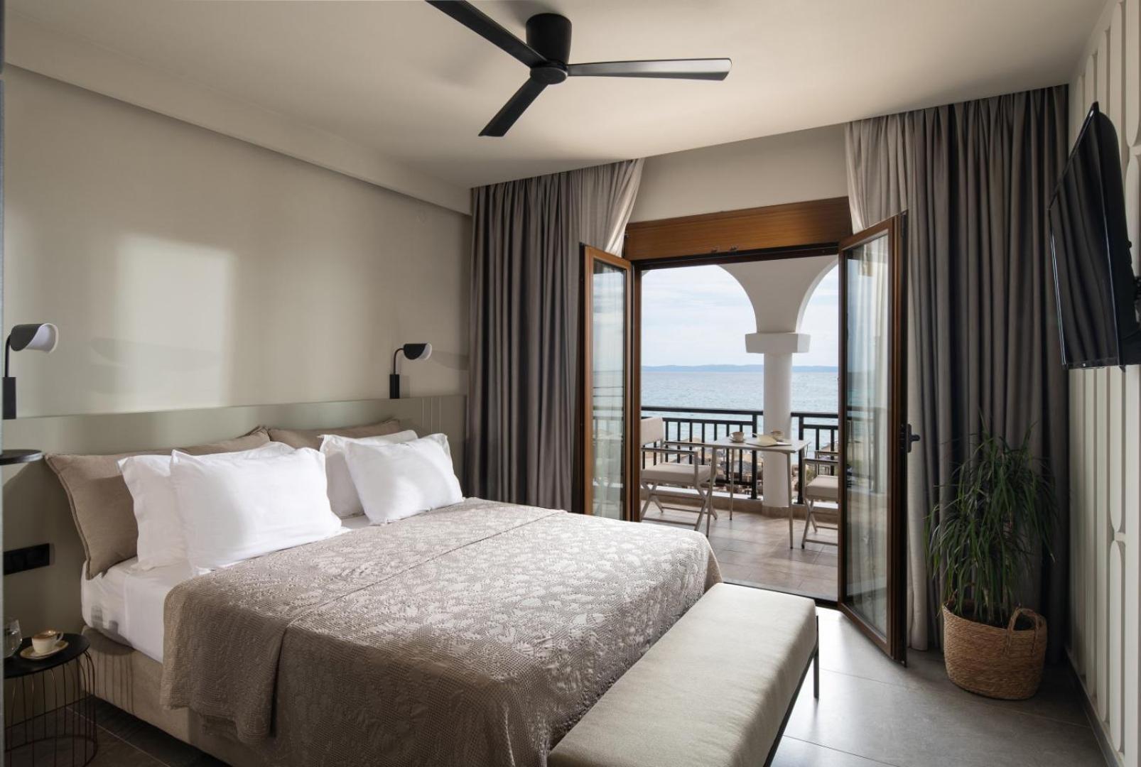 Assano Seafront Luxury Lejlighed Nikiti  Eksteriør billede