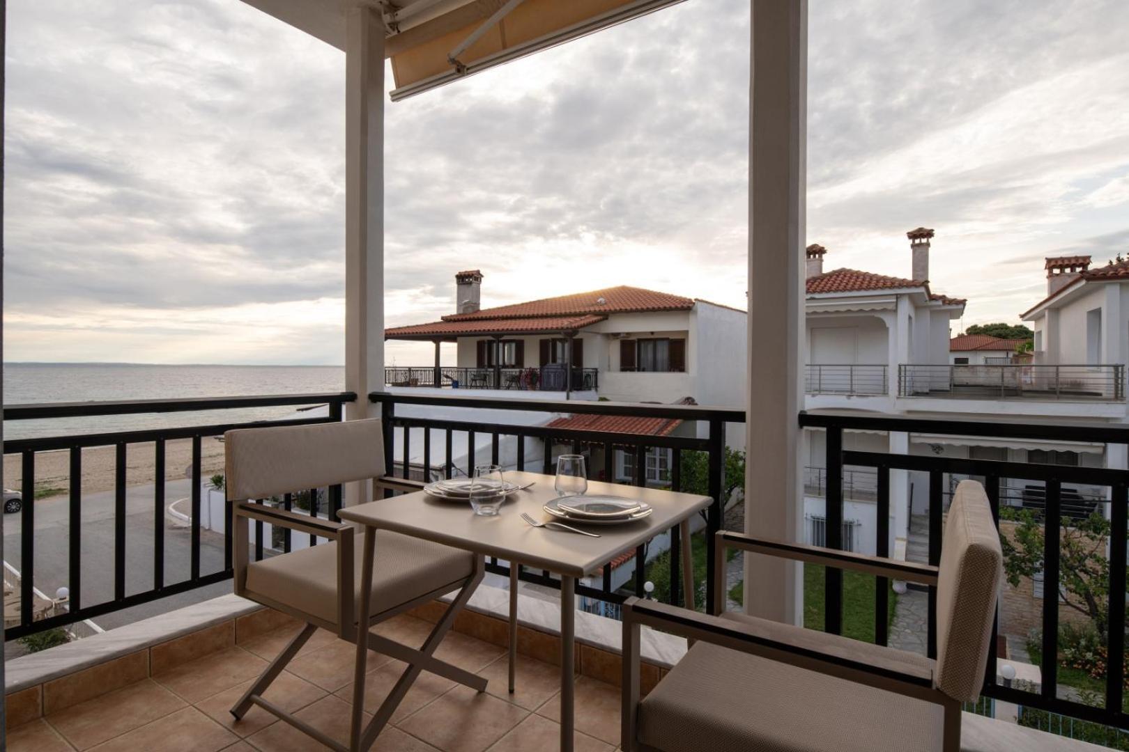 Assano Seafront Luxury Lejlighed Nikiti  Eksteriør billede