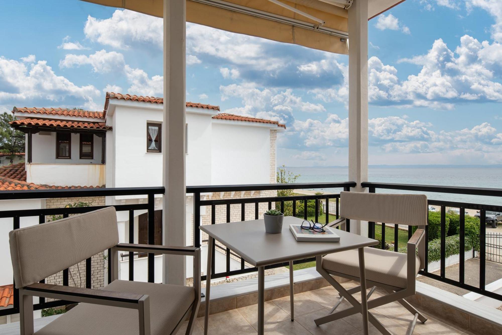 Assano Seafront Luxury Lejlighed Nikiti  Eksteriør billede