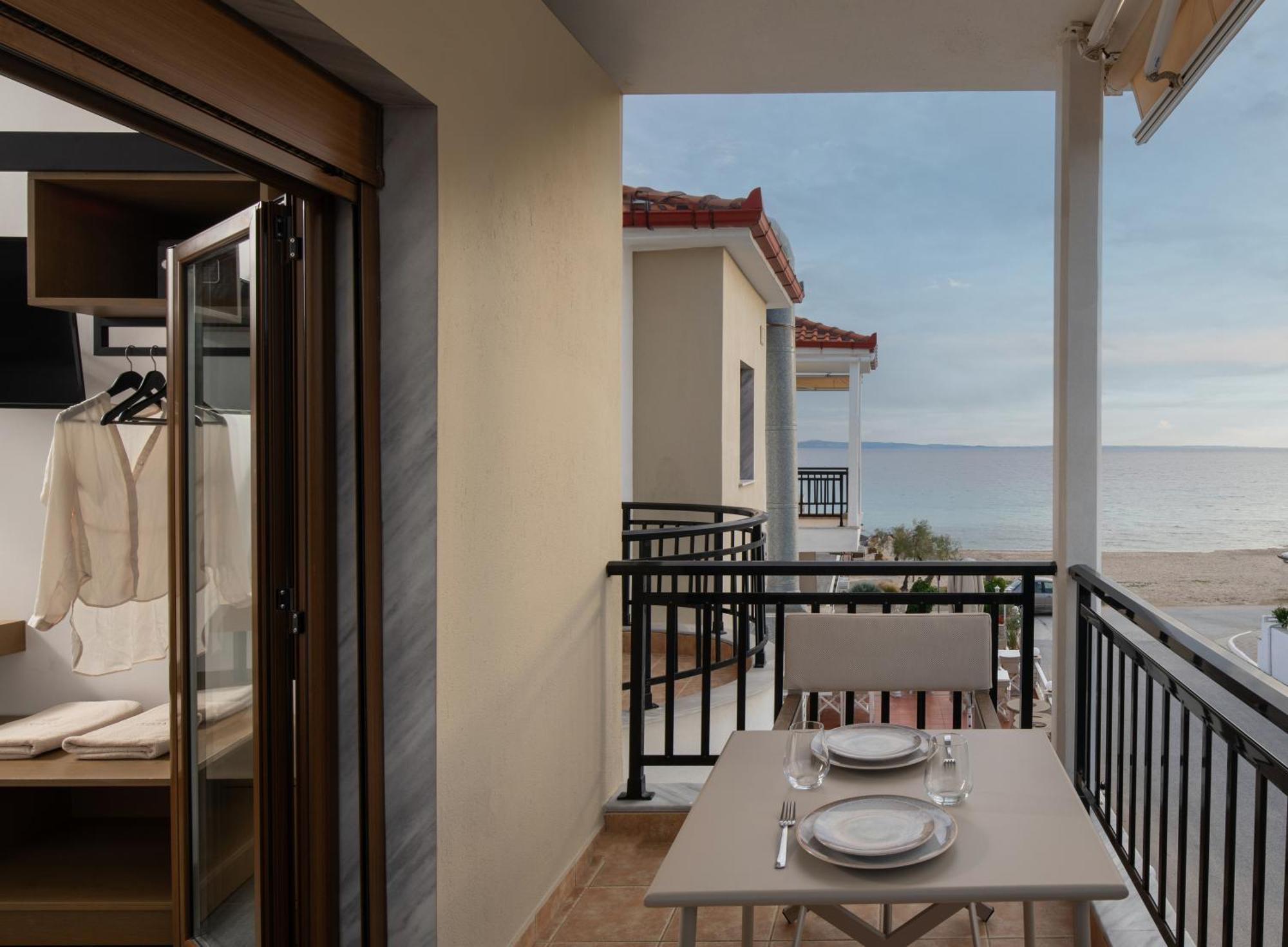 Assano Seafront Luxury Lejlighed Nikiti  Eksteriør billede